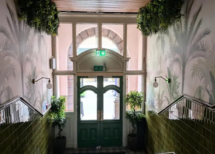 Апартаменти Arena Luxury Appt